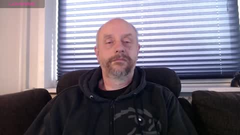 Snapshot of hardmrlazy chatting on 02-21-25, 10:39 MrLazy online show from 02-21-25, 10:39