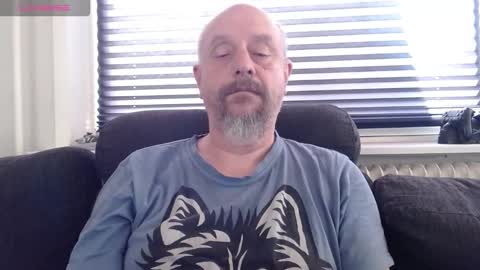 Snapshot of hardmrlazy chatting on 09-26-25, 10:19 MrLazy online show from 09-26-25, 10:19