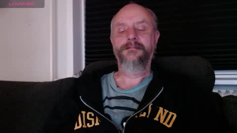 Snapshot of hardmrlazy chatting on 10-18-25, 07:36 MrLazy online show from 10-18-25, 07:36