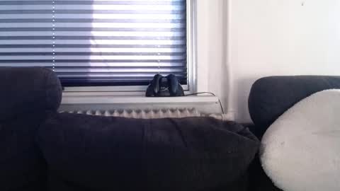 Snapshot of hardmrlazy chatting on 12-17-25, 12:55 MrLazy online show from 12-17-25, 12:55