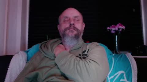 Snapshot of hardmrlazy chatting on 02-09-26, 06:34 MrLazy online show from 02-09-26, 06:34