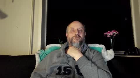 Snapshot of hardmrlazy chatting on 03-17-26, 06:00 MrLazy online show from 03-17-26, 06:00