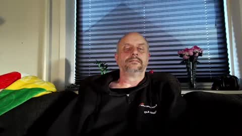 MrLazy online show from 06-09-26, 06:19