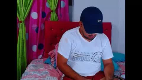 Snapshot of hardporngirl69 chatting on 12-05-24, 01:47 SARYS AND GEISON online show from 12-05-24, 01:47