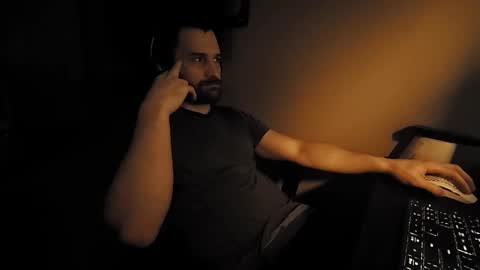 Tom online show from 09-16-25, 10:38