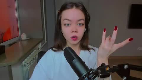 Snapshot of haribo_asmr chatting on 02-16-25, 07:37 Miss Hari online show from 02-16-25, 07:37