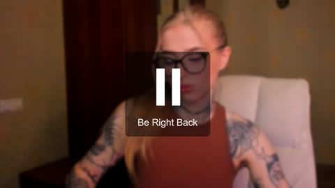 Snapshot of harley_kimm chatting on 10-27-25, 05:33 Julia online show from 10-27-25, 05:33