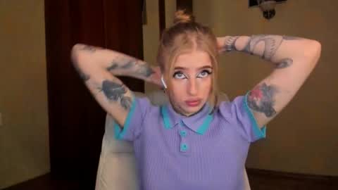 Snapshot of harley_kimm chatting on 11-09-25, 05:50 Julia online show from 11-09-25, 05:50