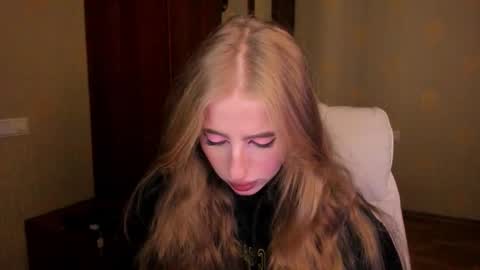 Snapshot of harley_kimm chatting on 11-12-25, 05:30 Julia online show from 11-12-25, 05:30