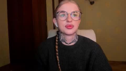 Julia online show from 02-04-26, 04:51