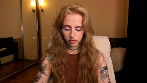 Julia online show from 07-05-26, 05:47