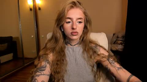 Julia online show from 07-08-26, 05:34