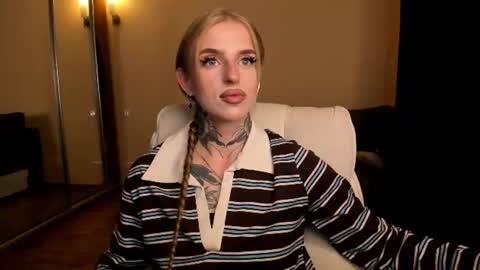 Julia online show from 07-19-26, 05:22