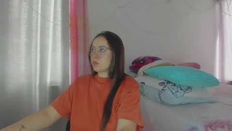 Snapshot of harleynapier chatting on 06-08-26, 03:45 Natii online show from 06-08-26, 03:45