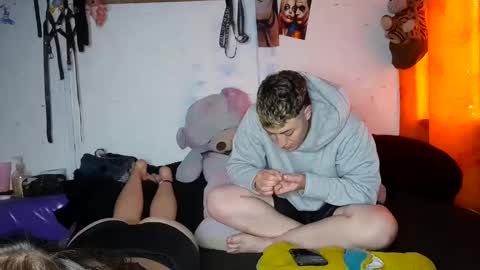    online show from 02-06-25, 08:56