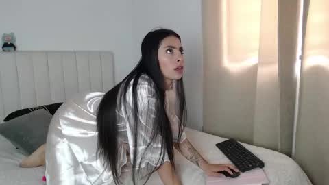 Snapshot of harmony_lam chatting on 09-22-25, 02:41 HARMONY online show from 09-22-25, 02:41
