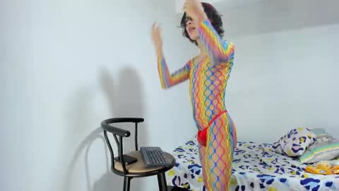 Snapshot of harold_sm chatting on 10-07-25, 10:12 harold sm online show from 10-07-25, 10:12
