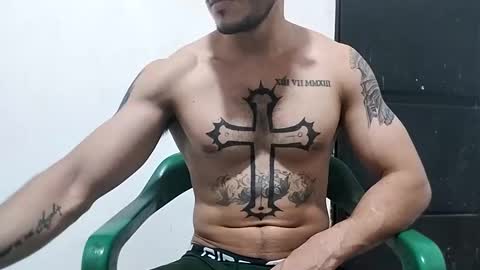 Snapshot of haroldsepulveda chatting on 12-21-24, 06:30 BOY HOT online show from 12-21-24, 06:30