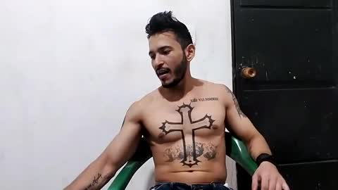 Snapshot of haroldsepulveda chatting on 12-29-24, 04:05 BOY HOT online show from 12-29-24, 04:05