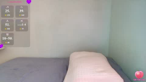 Snapshot of harriell chatting on 06-17-26, 04:37 Kira online show from 06-17-26, 04:37