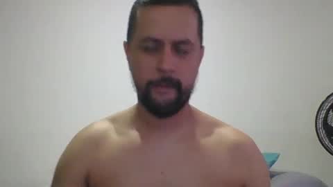 Snapshot of harry_goldenmillerx10fun chatting on 07-17-26, 10:36 Harry online show from 07-17-26, 10:36