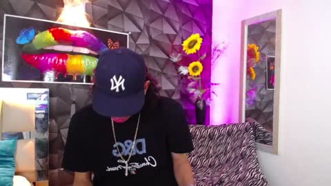 Snapshot of harry_jhonsonn chatting on 01-16-25, 03:23 Harry online show from 01-16-25, 03:23