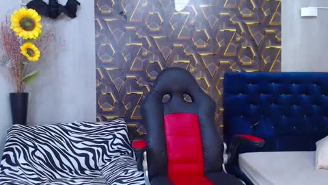 Snapshot of harry_jhonsonn chatting on 11-08-25, 08:29 Harry online show from 11-08-25, 08:29