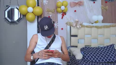 Snapshot of harry_jhonsonn chatting on 11-25-25, 09:48 Harry online show from 11-25-25, 09:48