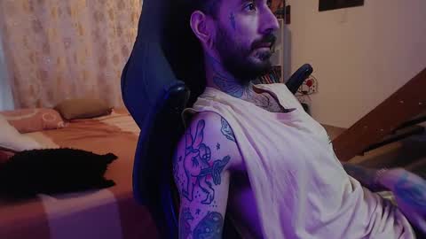 Snapshot of harry_reems_ chatting on 12-24-24, 11:38 OMAR online show from 12-24-24, 11:38