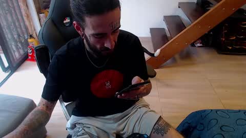 Snapshot of harry_reems_ chatting on 12-31-24, 09:50 OMAR online show from 12-31-24, 09:50