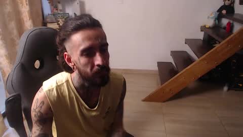 Snapshot of harry_reems_ chatting on 01-08-25, 10:16 OMAR online show from 01-08-25, 10:16