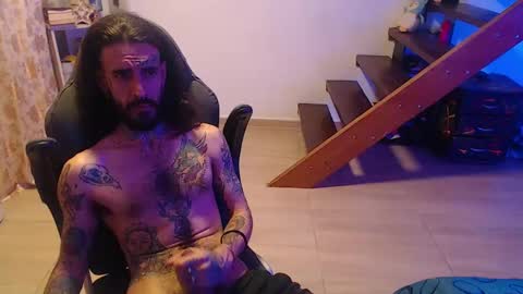 Snapshot of harry_reems_ chatting on 01-09-25, 11:13 OMAR online show from 01-09-25, 11:13