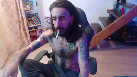 Snapshot of harry_reems_ chatting on 01-12-25, 12:33 OMAR online show from 01-12-25, 12:33