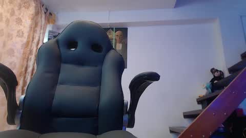 Snapshot of harry_reems_ chatting on 01-12-25, 06:38 OMAR online show from 01-12-25, 06:38