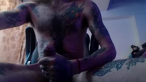 Snapshot of harry_reems_ chatting on 01-12-25, 09:40 OMAR online show from 01-12-25, 09:40