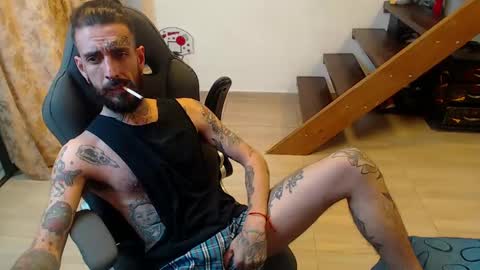 Snapshot of harry_reems_ chatting on 01-14-25, 01:47 OMAR online show from 01-14-25, 01:47