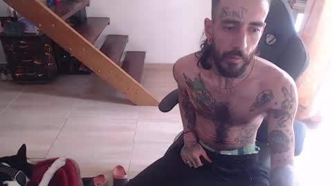 Snapshot of harry_reems_ chatting on 01-17-25, 05:08 OMAR online show from 01-17-25, 05:08