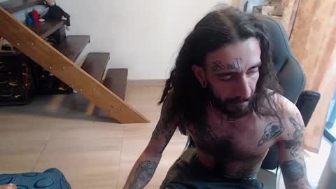 Snapshot of harry_reems_ chatting on 01-21-25, 09:46 OMAR online show from 01-21-25, 09:46