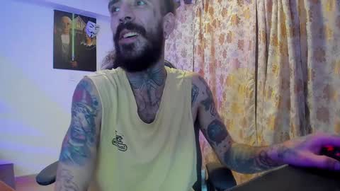 Snapshot of harry_reems_ chatting on 01-28-25, 02:32 OMAR online show from 01-28-25, 02:32