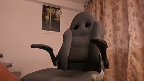 Snapshot of harry_reems_ chatting on 01-30-25, 09:25 OMAR online show from 01-30-25, 09:25