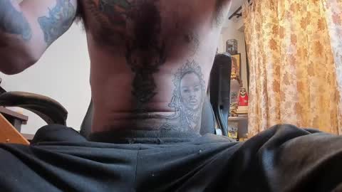 Snapshot of harry_reems_ chatting on 02-03-25, 11:20 OMAR online show from 02-03-25, 11:20