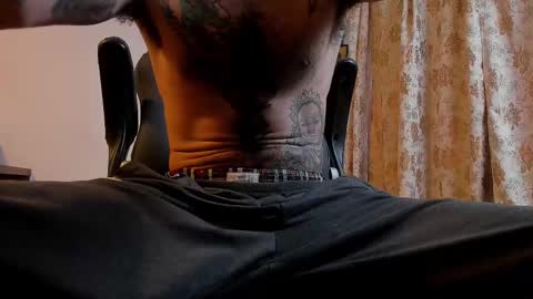 Snapshot of harry_reems_ chatting on 02-13-25, 10:43 OMAR online show from 02-13-25, 10:43