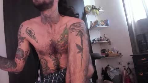 Snapshot of harry_reems_ chatting on 10-28-25, 03:47 OMAR online show from 10-28-25, 03:47