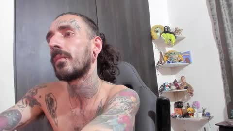 Snapshot of harry_reems_ chatting on 11-06-25, 04:46 OMAR online show from 11-06-25, 04:46