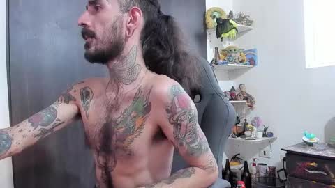 Snapshot of harry_reems_ chatting on 11-16-25, 09:42 OMAR online show from 11-16-25, 09:42