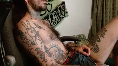 Snapshot of harry_reems_ chatting on 04-25-26, 08:17 OMAR online show from 04-25-26, 08:17