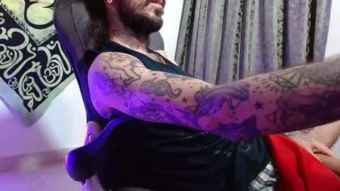 Snapshot of harry_reems_ chatting on 05-25-26, 03:23 OMAR online show from 05-25-26, 03:23