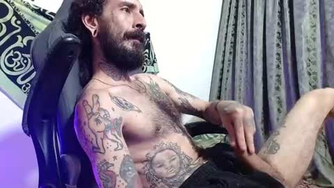 Snapshot of harry_reems_ chatting on 06-27-26, 06:51 OMAR online show from 06-27-26, 06:51
