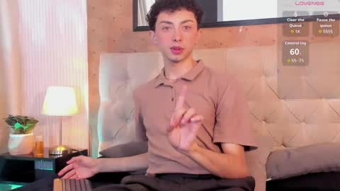 Snapshot of harry_salvatore chatting on 05-22-26, 11:38 Harry Salvatore online show from 05-22-26, 11:38