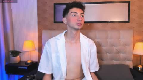 Snapshot of harry_salvatore chatting on 06-01-26, 03:08 Harry Salvatore online show from 06-01-26, 03:08